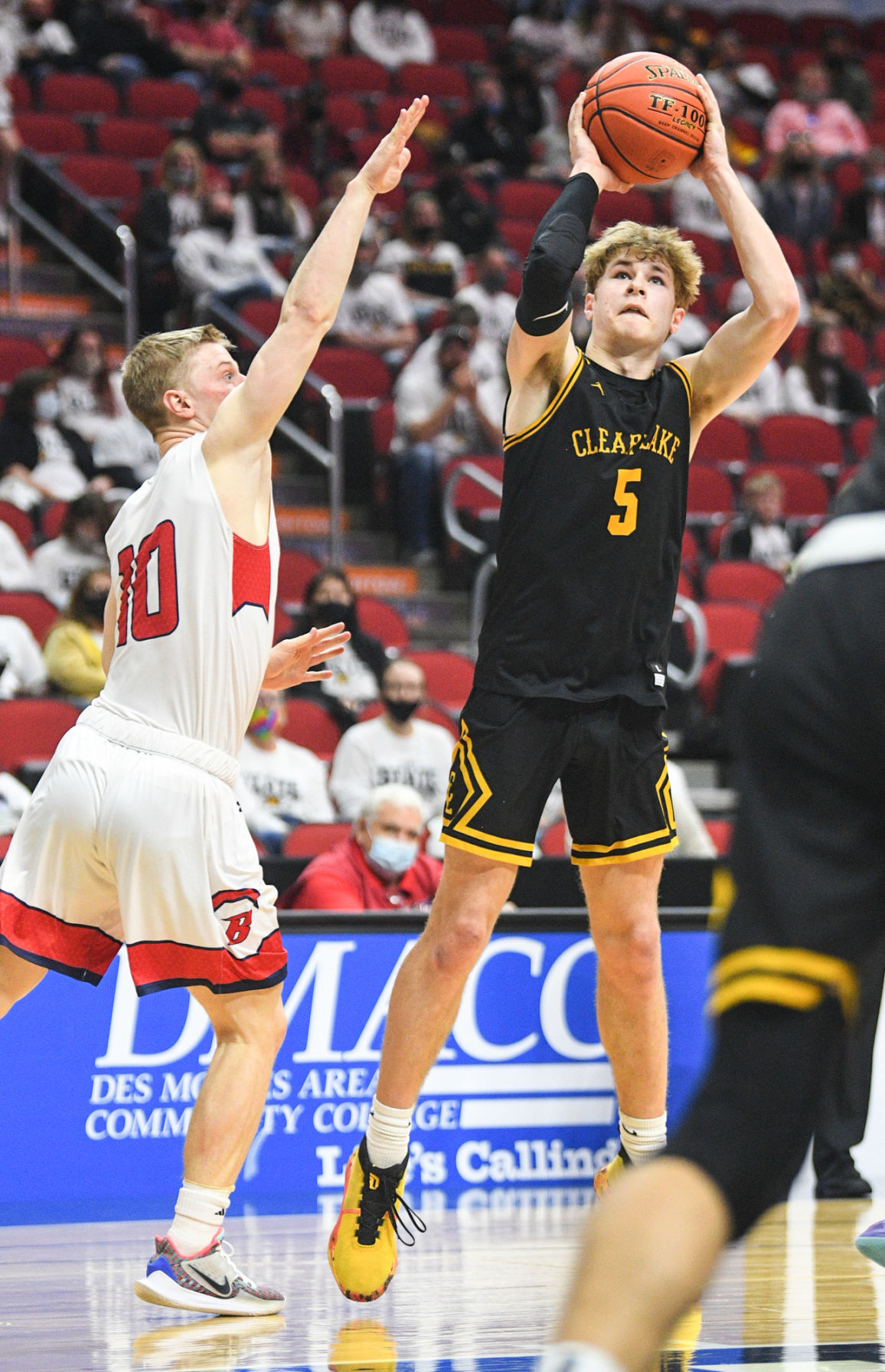 030921-qc-spt-boys-state-hoops-CL-007
